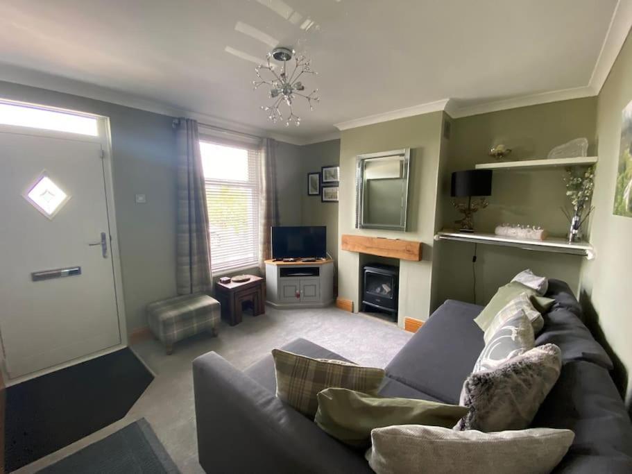 Outskirts Of Ulverston, Entire Cottage - Sleeps 4 阿尔弗斯顿 外观 照片