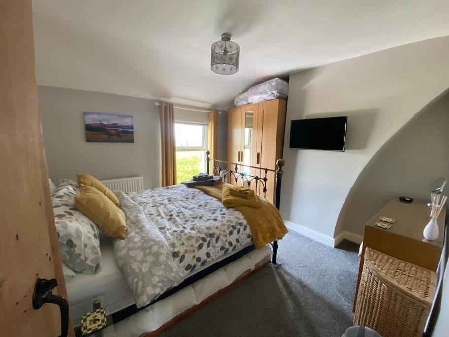 Outskirts Of Ulverston, Entire Cottage - Sleeps 4 阿尔弗斯顿 外观 照片